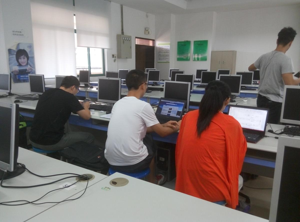 2016年全国信息安全大赛威廉williamhill选拔赛中期评估和验收答辩 圆满结束